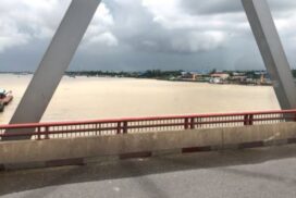 Shwepyitha Bridge from which 23-year-old man attempted to commit suicide jump.